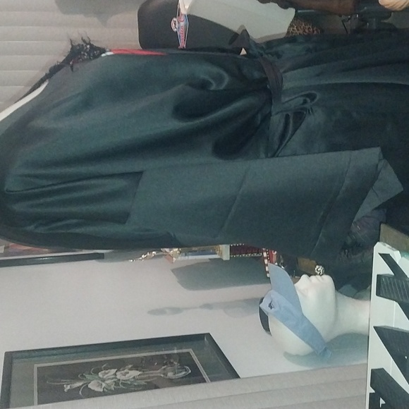black satin robe - Picture 8 of 8